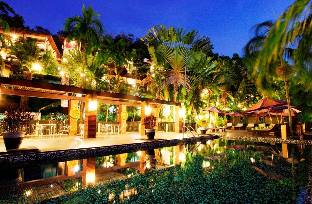 Patong Cottage Resort Bagian luar foto
