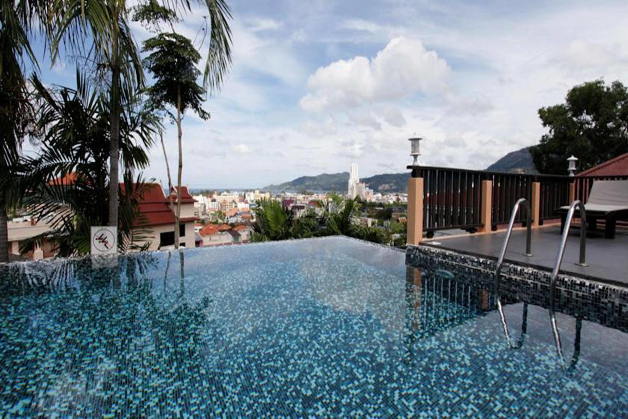 Patong Cottage Resort Bagian luar foto