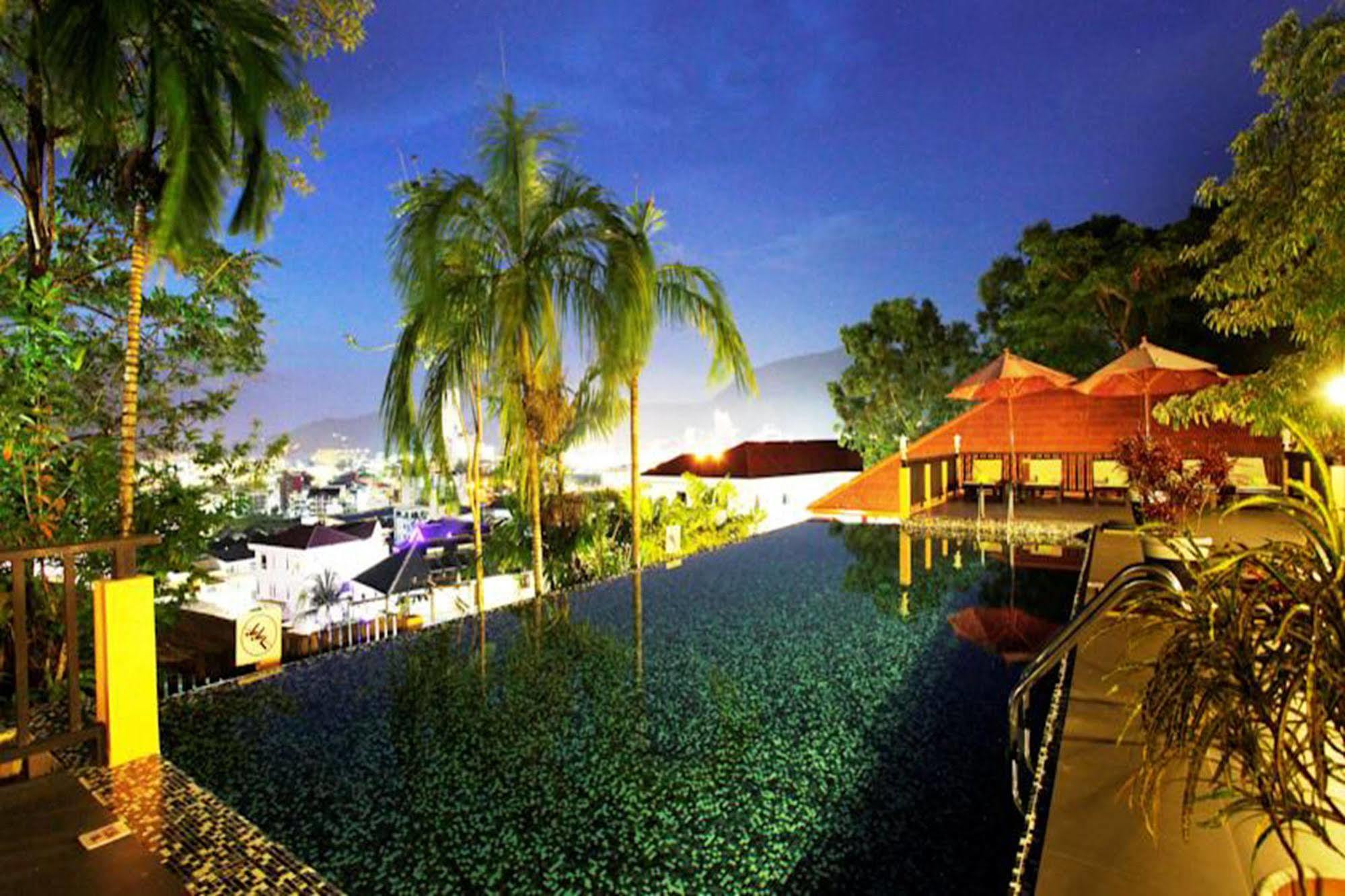 Patong Cottage Resort Bagian luar foto